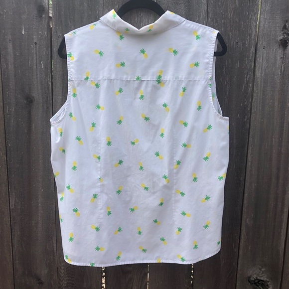 Pineapple Print Sleeveless ButtonUp Blouse 1X - Picture 5 of 5